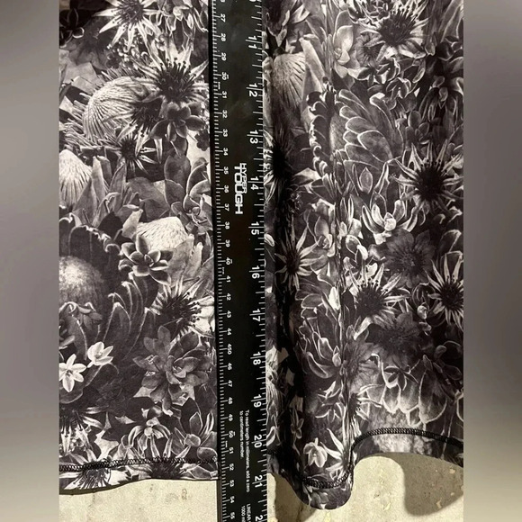 Lululemon Floral Succulents Run Split Singlet Tank Size 4 - Picture 5 of 5